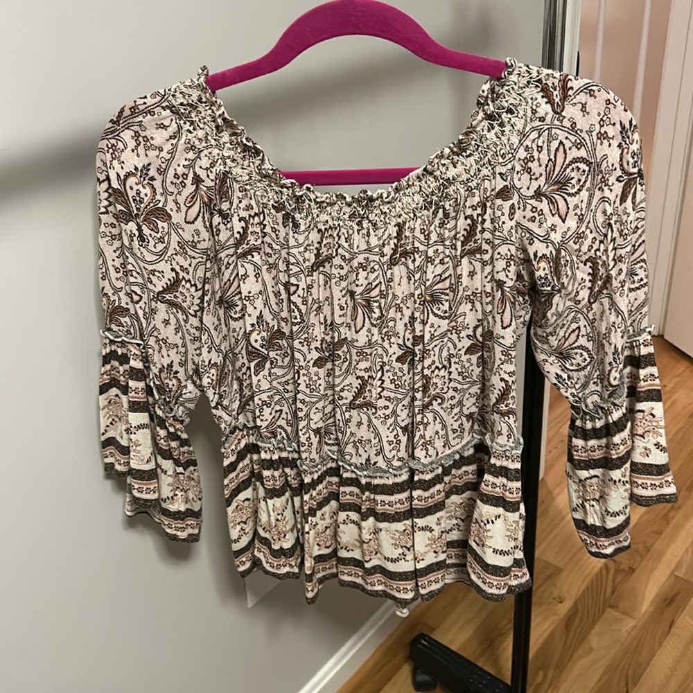American Eagle off the shoulder flowy top - medium